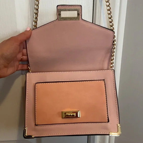 Dynamite Shoulder Bag - Picture 4 of 8